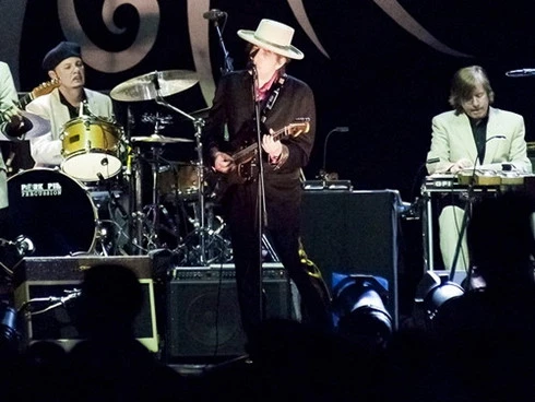 bob dylan vua doat giai nobel van hoc 2016 la ai hinh 4