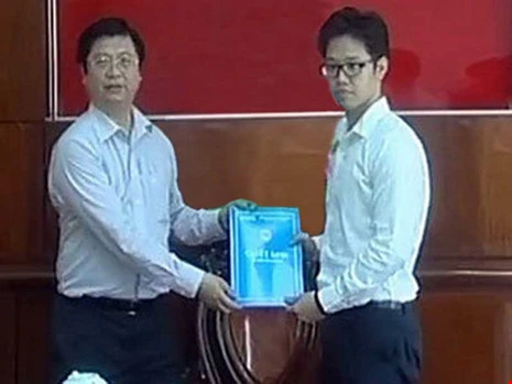 Vũ Minh Hoàng là ‘sếp’ không lương,làm việc qua email - ảnh 3