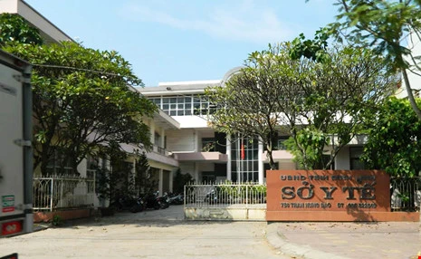 Gần 1 nửa cán bộ Sở Y tế Bình Định bỏ công sở đi lễ hội - ảnh 1