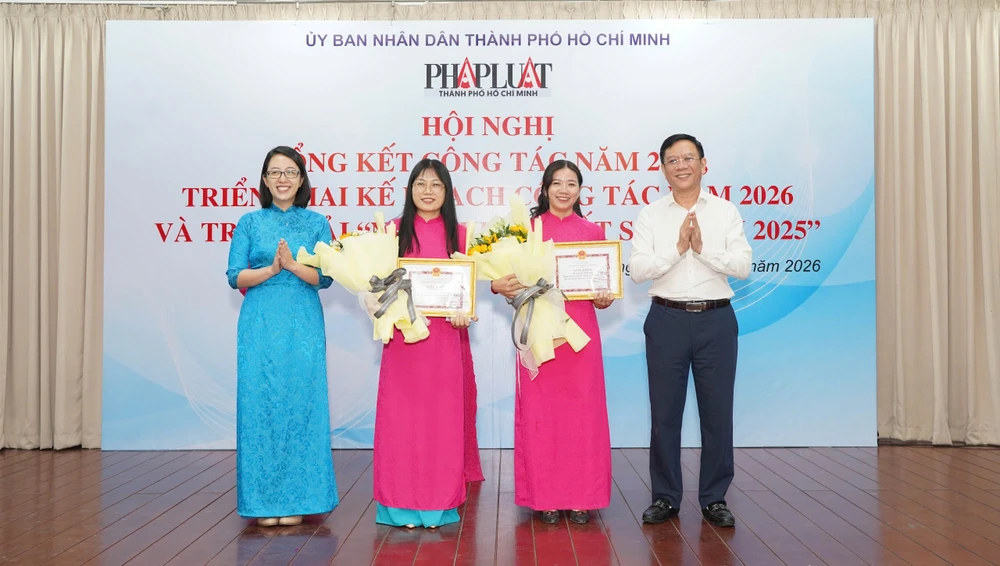 Nhan vien cua nam 2025.jpg