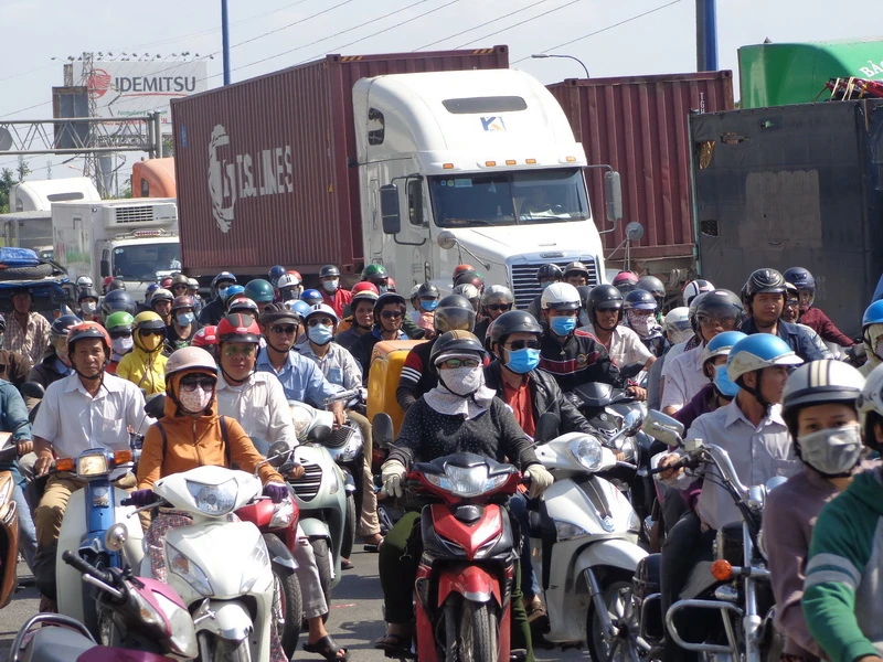 Ra đường, bạn cần lưu ý những điểm đen giao thông nào? ảnh 1