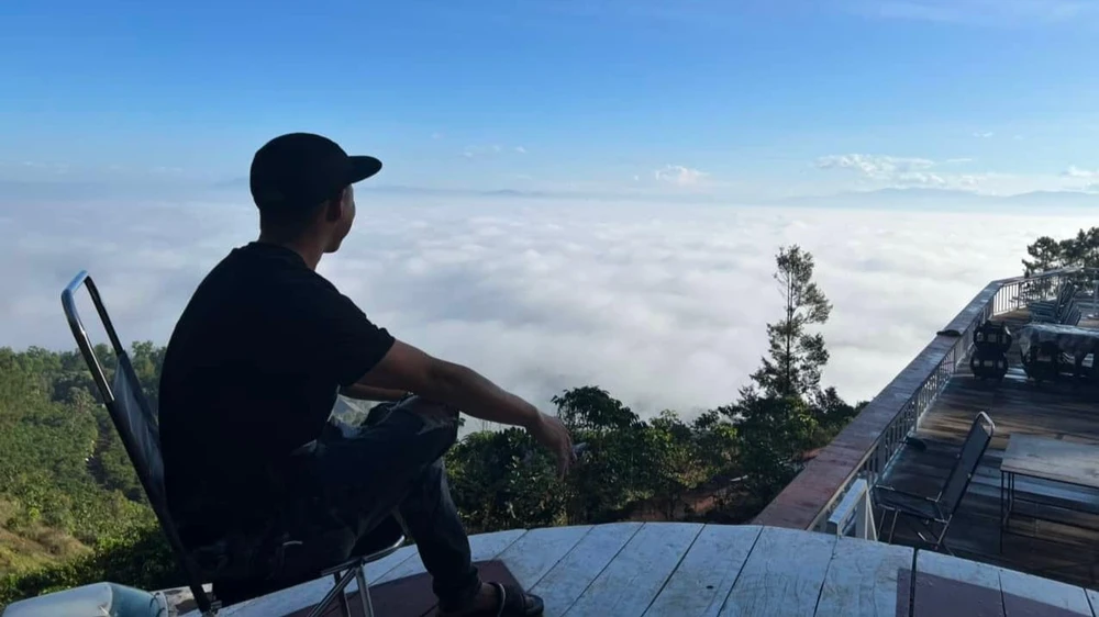 Thay vì đi chơi lễ ở xa, tôi chọn quay về với gia đình bên những người thân yêu sau thời gian dài xa cách vì dịch COVID-19. Ảnh: TT