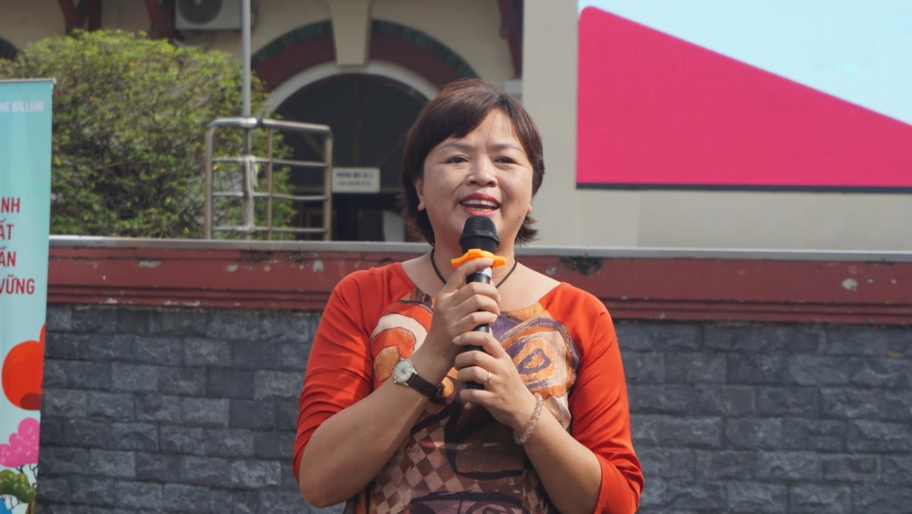 TS PHAM THI THUY.JPG