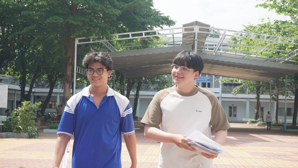 Đề Văn thi tốt nghiệp THPT.JPG