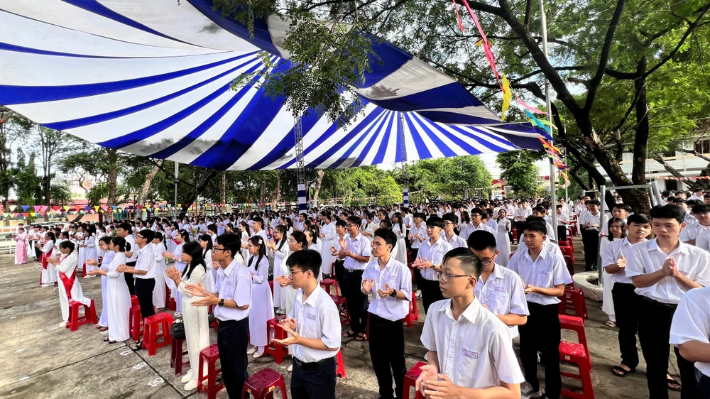 khai giảng năm học mới 8.jpg