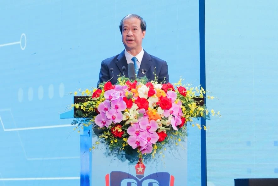 BỘ TRƯỞNG PHÁT BIỂU.JPG