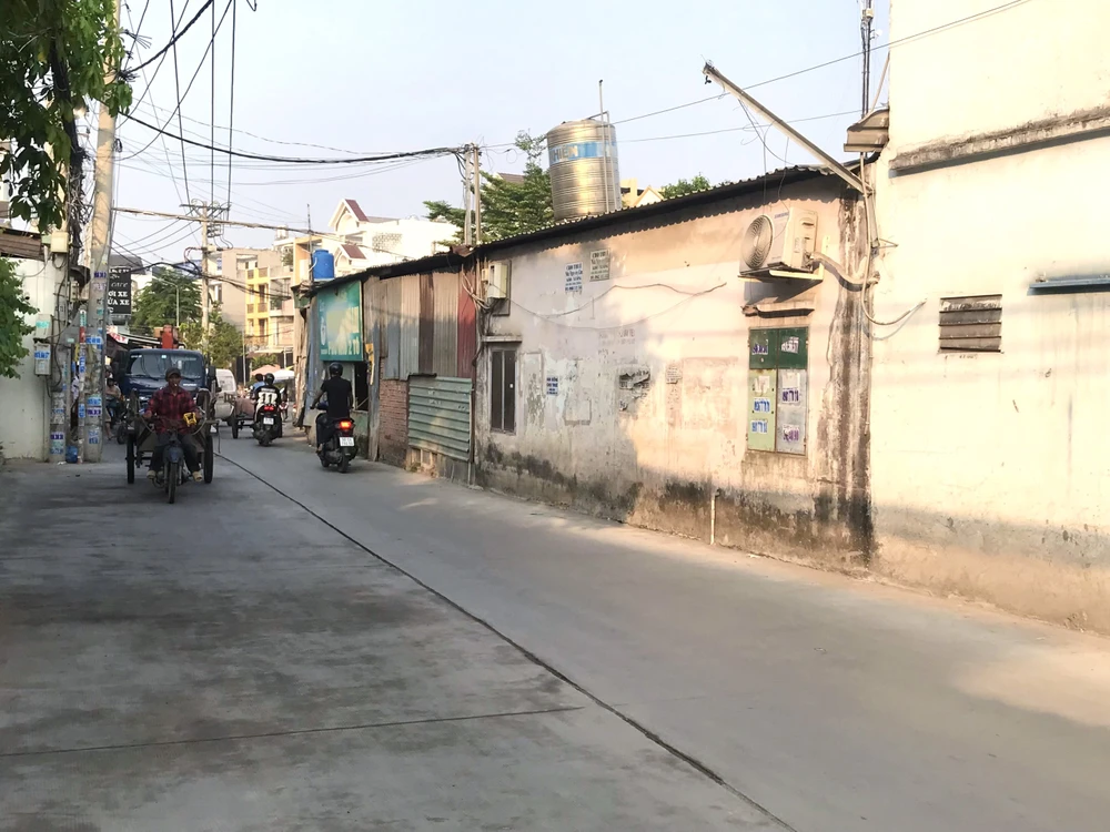 đường Bình Thành được sửa chữa