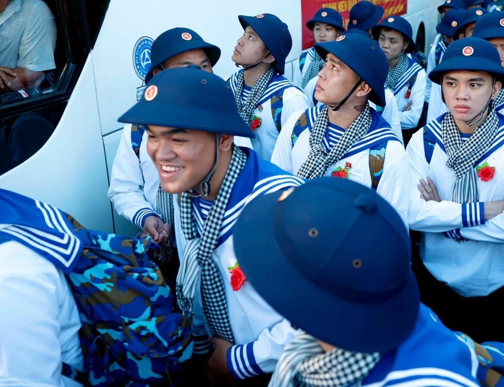 sinh đôi đăng ký NVQS