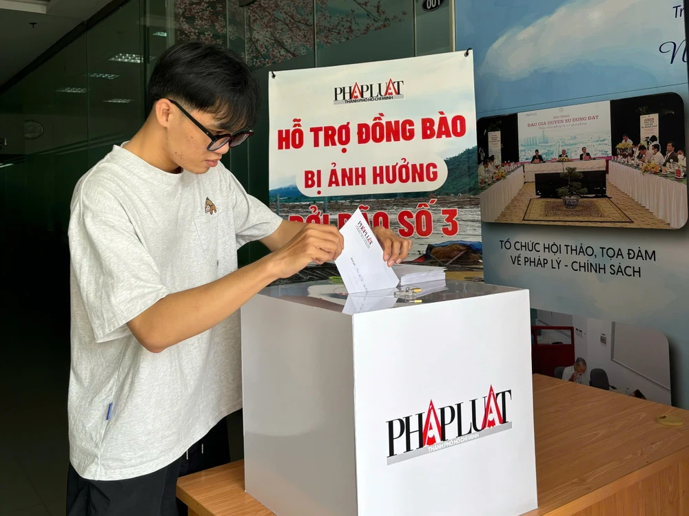 bao-phap-luat-tp-hcm-lien-tuc-nhan-ve-tam-long-cua-ban-doc-ho-tro-nguoi-dan-bi-thien-tai_11zon (2).jpg