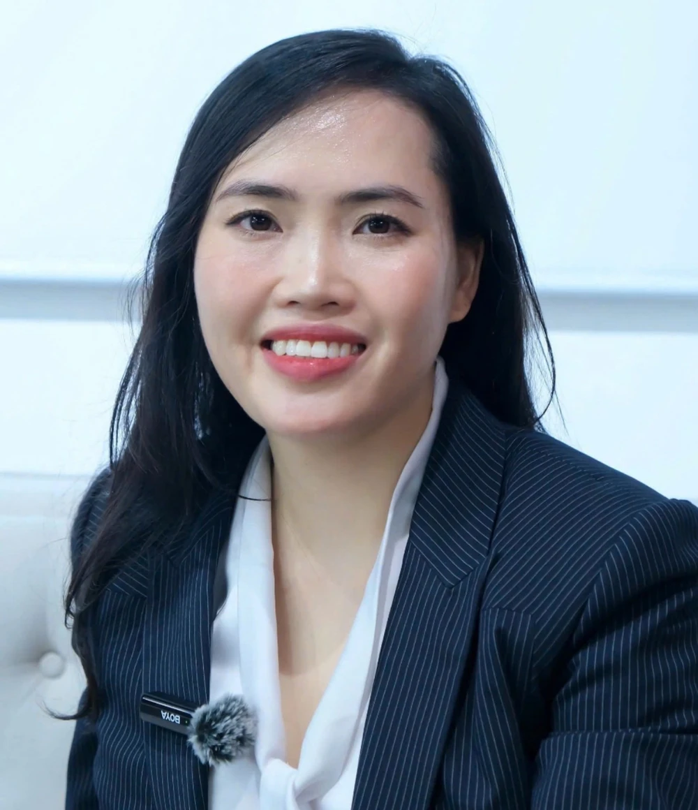 Luật sư Phùng Huyền, Đoàn Luật sư TP.HCM giải đáp thắc mắc về việc nhờ mang thai hộ