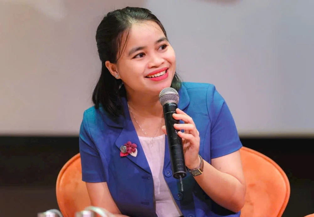 bao-luc-khi-tham-gia-giao-thong-dung-de-cam-xuc-cam-lai-sau-va-cham-.jpg