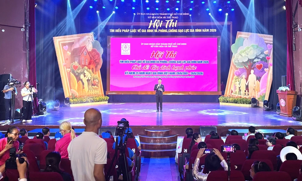 tp-hcm-lan-toa-thong-diep-xay-dung-gia-dinh-hanh-phuc-tu-hoi-thi-tim-hieu-phap-luat-.jpg