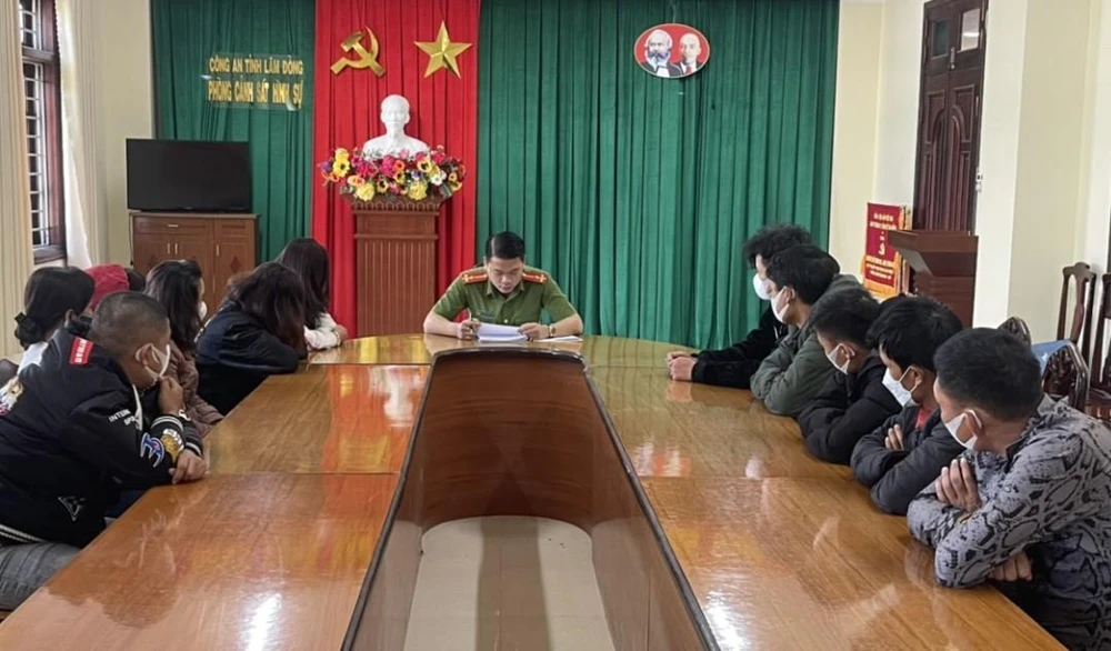 Sòng bạc của Định Râu và Tắc thu hút khoảng 40 người tham gia mỗi ngày Ảnh TD