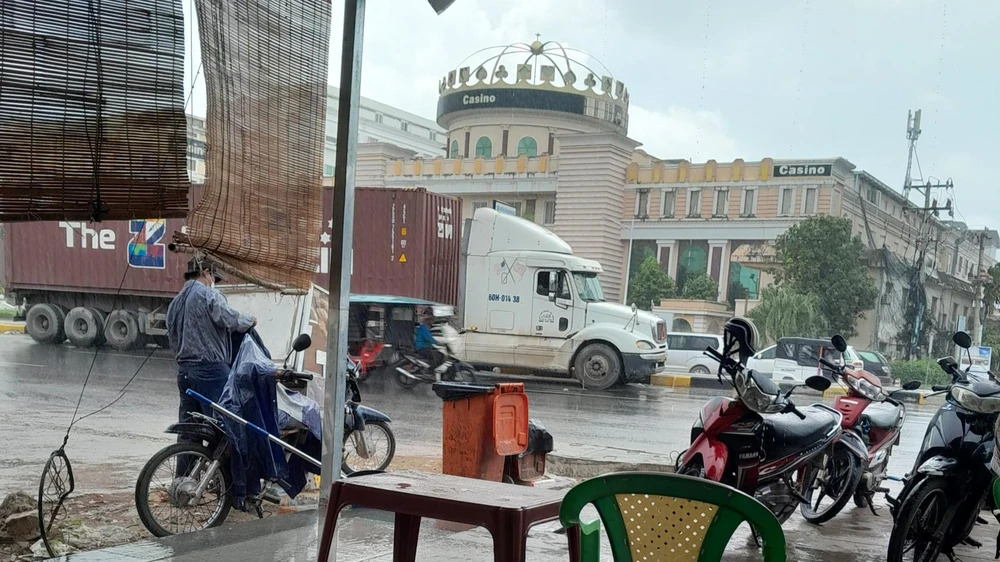 Casino ở TP Bavet - nơi nhiều công dân Việt Nam tháo chạy chiều 17-9. Ảnh TQ