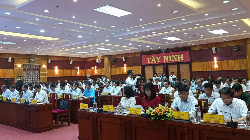 Hội nghị “Quán triệt, tuyên truyền và triển khai các nhiệm vụ, giải pháp về chuyển đổi số tỉnh Tây Ninh năm 2022. Ảnh Sở TTTT