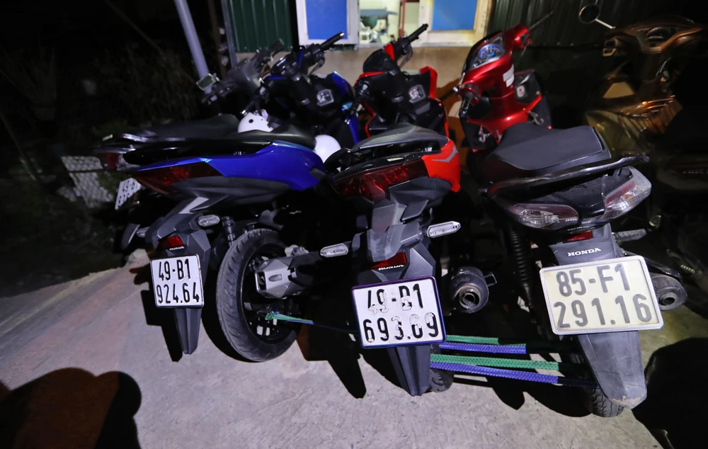 Công an TP Đà Lạt thu hồi hàng chục xe máy. Ảnh: CT