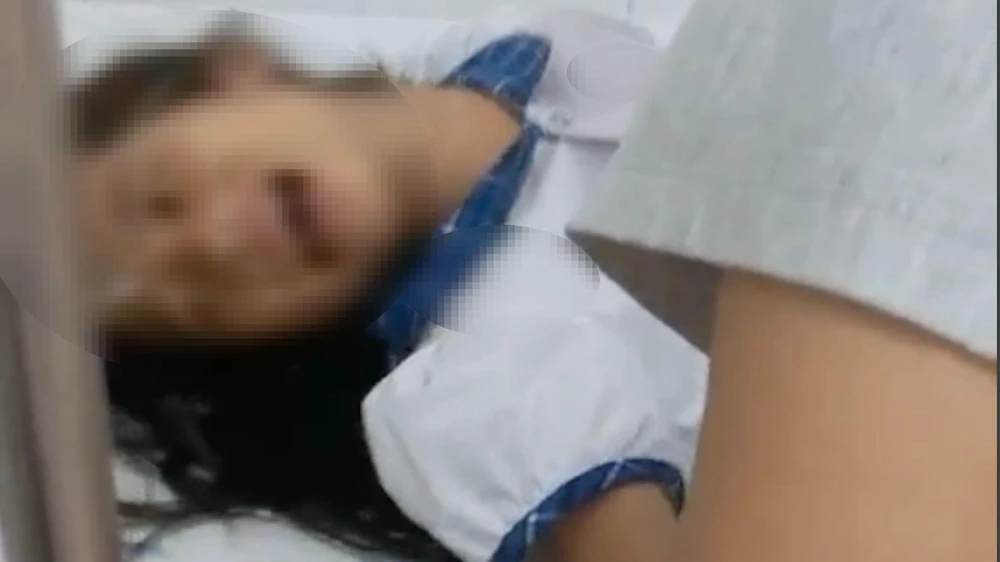 Em K.A bị co giật, khó thở phải nhập viện cấp cứu. Ảnh: Gia đình cung cấp Em K.A bị co giật, khó thở phải nhập viện cấp cứu. Ảnh: Gia đình cung cấp