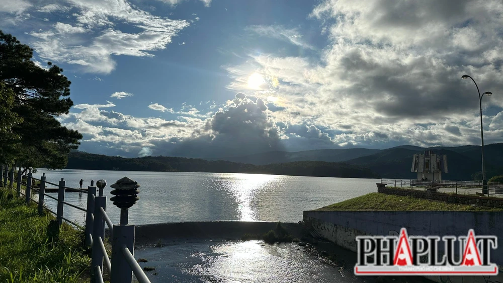 Thanh tra Chính phủ chỉ ra hàng loạt tồn tại ở hồ Tuyền Lâm. Ảnh: VÕ TÙNG