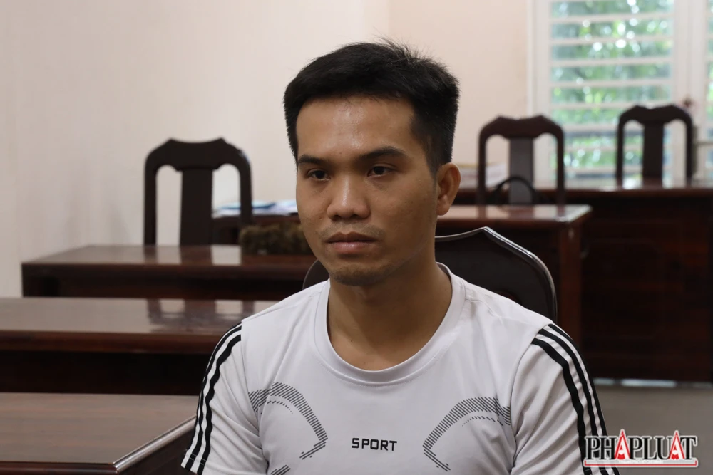 Phan Thanh Lâm bị bắt giữ. Ảnh: VÕ TÙNG Phan Thanh Lâm bị bắt giữ. Ảnh: VÕ TÙNG