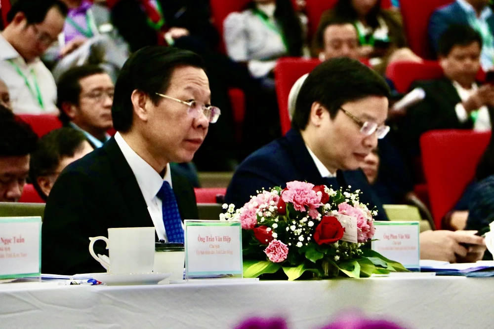 Chủ tịch UBND TP.HCM Phan Văn Mãi dự hội nghị. Ảnh: VÕ TÙNG