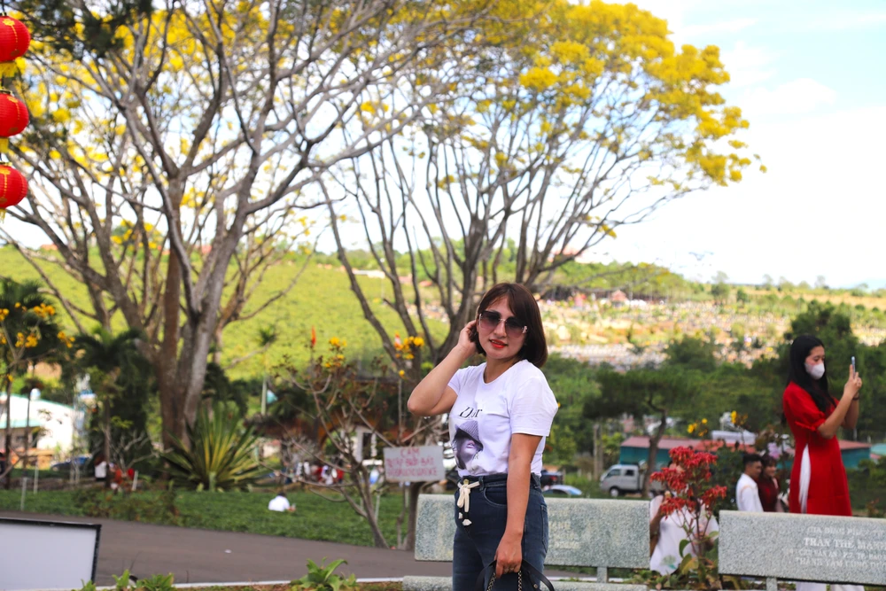 Người dân Lâm Đồng du xuân trong không khí mát mẻ, trong lành. Ảnh: VT Người dân Lâm Đồng du xuân trong không khí mát mẻ, trong lành. Ảnh: VT