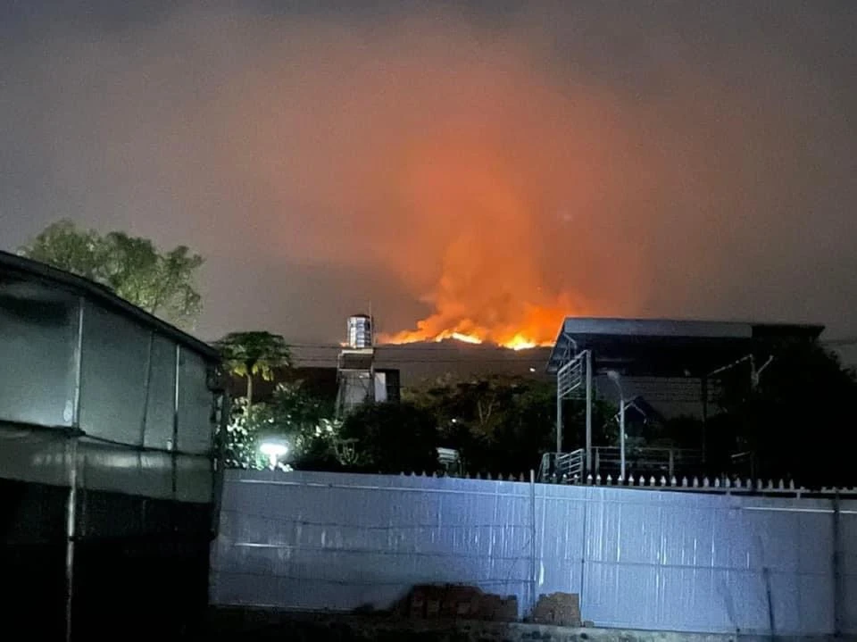 Ngọn lửa nhìn từ hướng TP Bảo Lộc