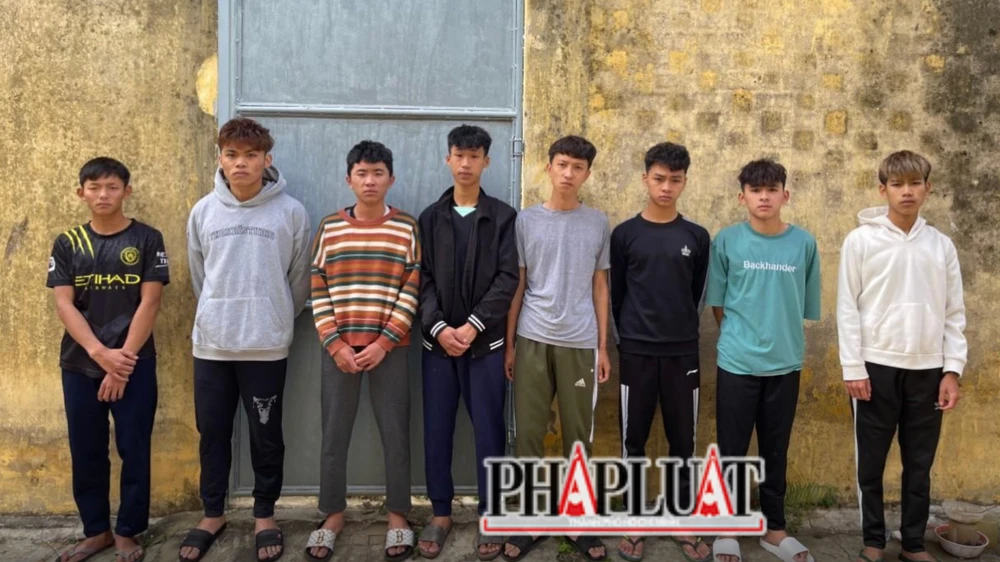 Bắt 10 thanh niên đuổi chém nhau trong đêm ở Lâm Đồng ảnh 1