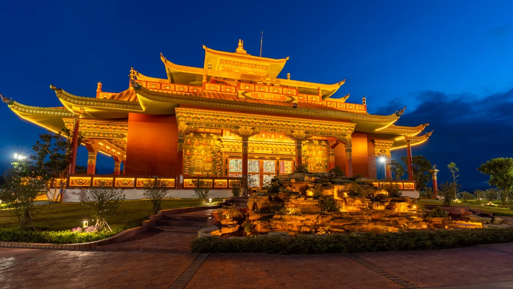 Ngày 7-3, Liên hiệp các Hội UNESCO Việt Nam đã trao “Chứng nhận Không gian văn hóa tâm linh" dành cho Không gian Phật giáo Kim cương thừa tại Samten Hills Dalat.