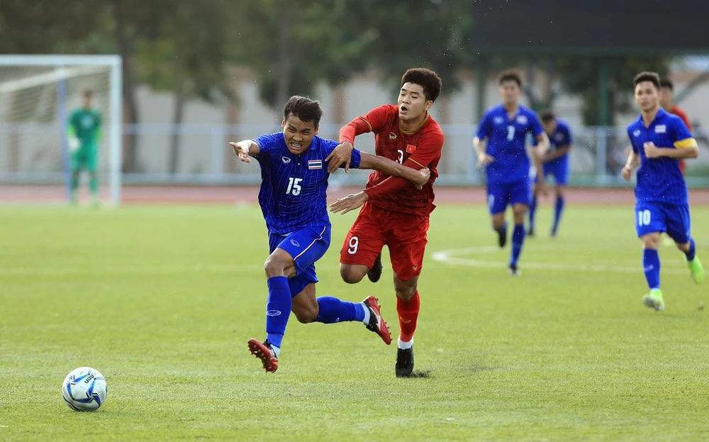 Thái Lan vẫn cay trận vòng bảng SEA Games 30 tại Philippines dẫn trước Việt Nam 2-0 nhưng kết thúc 90 phút lại để hòa 2-2 và bị loại. Ảnh: ND
