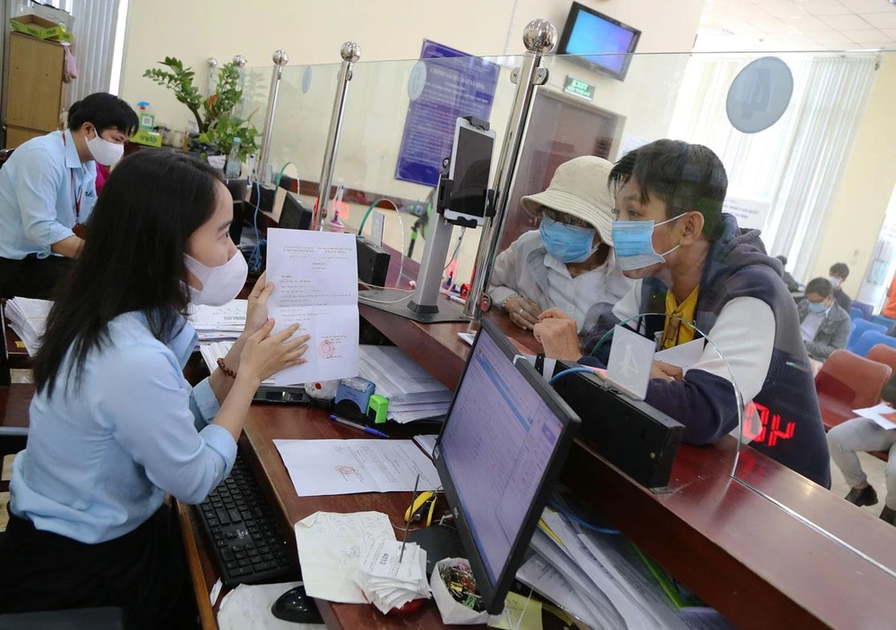 Việc làm tinh gọn bộ máy cần được thực hiện ở mọi đơn vị và vị trí. Ảnh: HOÀNG GIANG