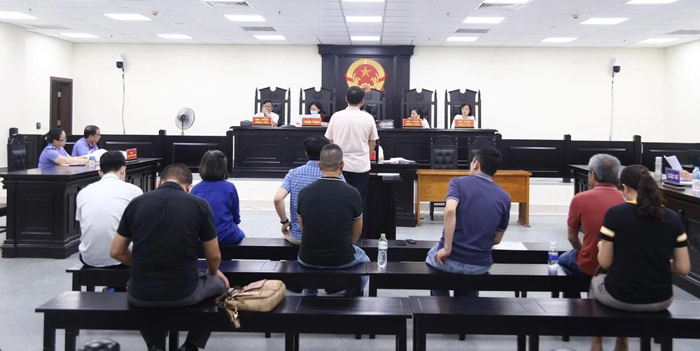 Phiên tòa xét xử các bị cáo là cựu lãnh đạo, cán bộ Công ty cổ phần Chứng khoán SME. Ảnh: TP