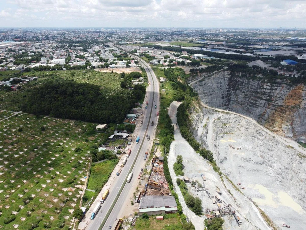 Vành đai 3 đoạn Mỹ Phước - Tân Vạn (Bình Dương) đang được khai thác, vận hành. Ảnh: Đ.TRANG