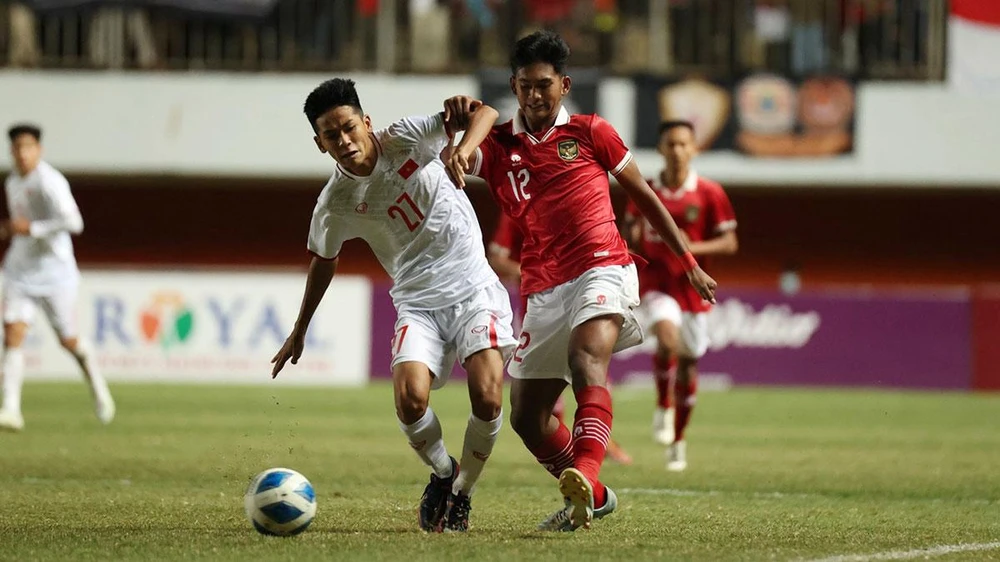 Các cầu thủ U-16 Việt Nam đã trải nghiệm rất sâu sắc qua trận thua ngược Indonesia để khắc phục trong trận bán kết với Thái Lan. Ảnh: CTV