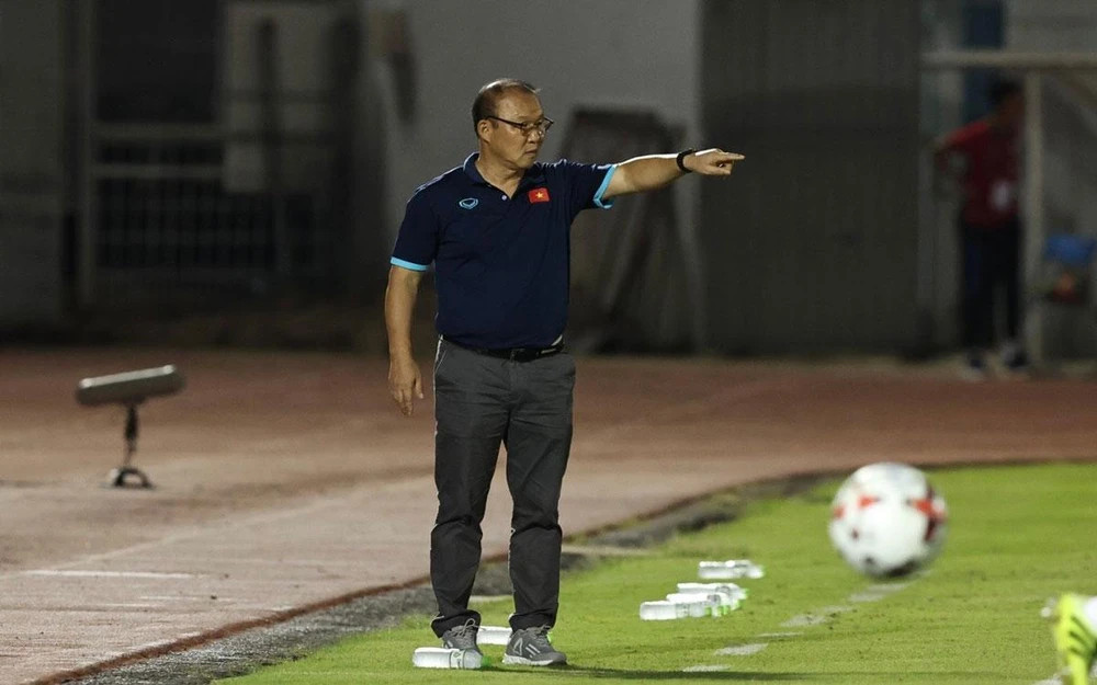 Ông Park sẽ chỉ ra đường vào chung kết AFF Cup 2022 cùng quyết tâm đánh bại người Thái. Ảnh: ANH PHƯƠNG