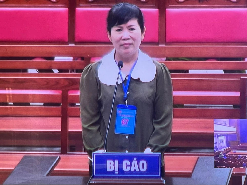 Bị cáo Nguyễn Thị Như Mỹ tại phiên tòa ngày 10-11. Ảnh: VŨ HỘI