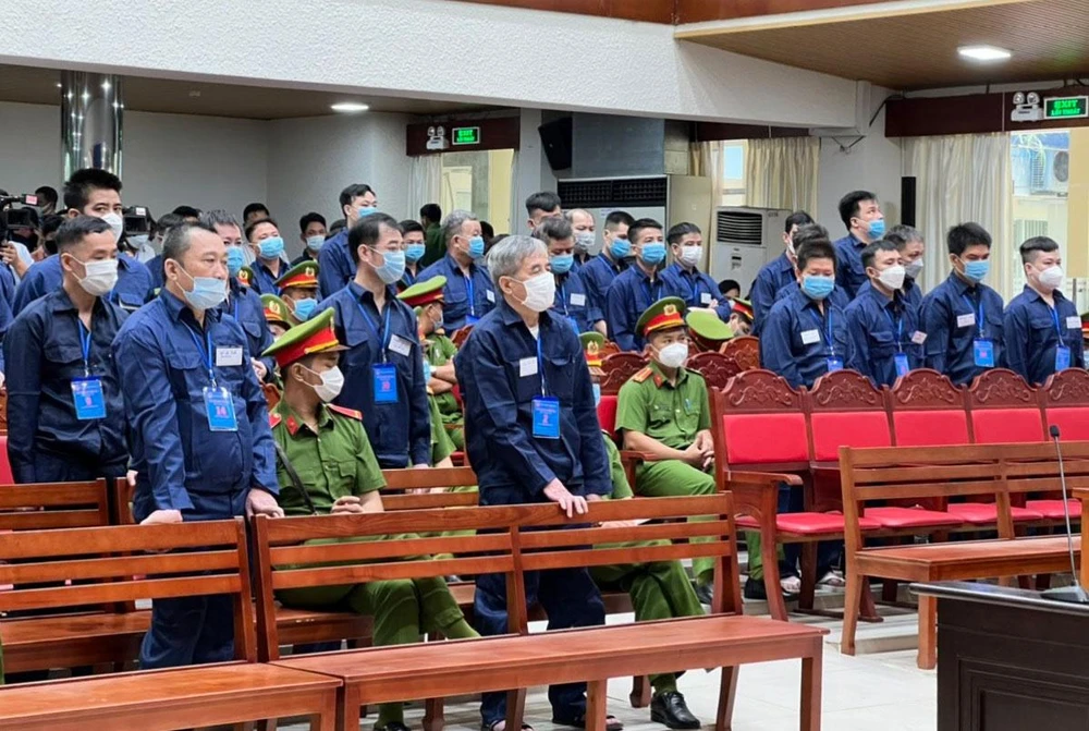 Các bị cáo tại tòa. Ảnh: VH Các bị cáo tại tòa. Ảnh: VH