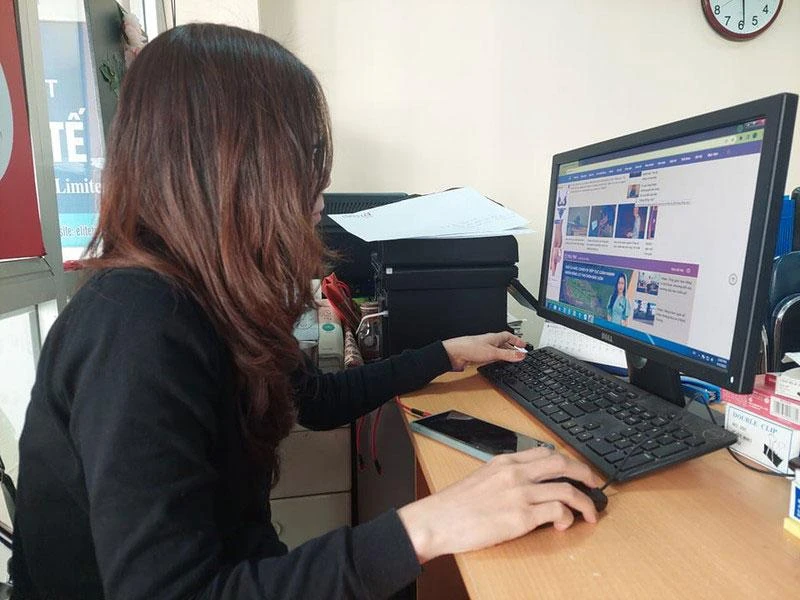 Người dân cần nâng cao cảnh giác khi giao tiếp trên không gian mạng. Ảnh: TP