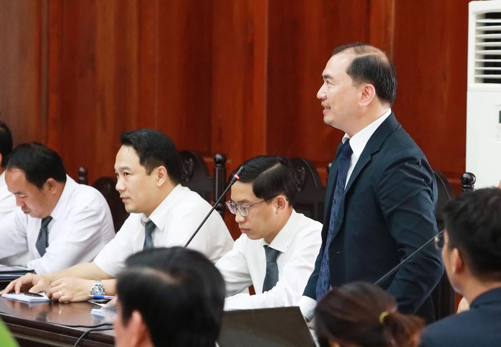 Luật sư bào chữa tại một phiên tòa ở TP.HCM. Ảnh: NGUYỆT NHI