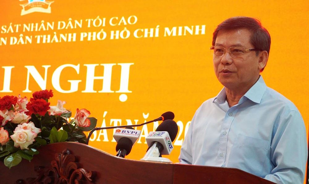 Viện trưởng VKSND Tối cao Lê Minh Trí phát biểu tại hội nghị. Ảnh: HỮU ĐĂNG