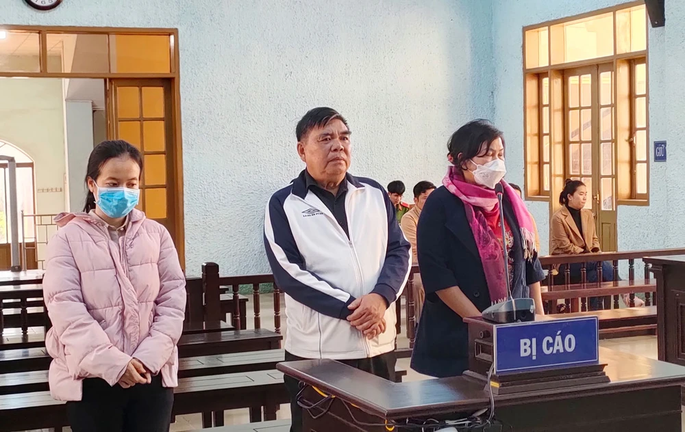 Các bị cáo tại tòa. Ảnh: LK