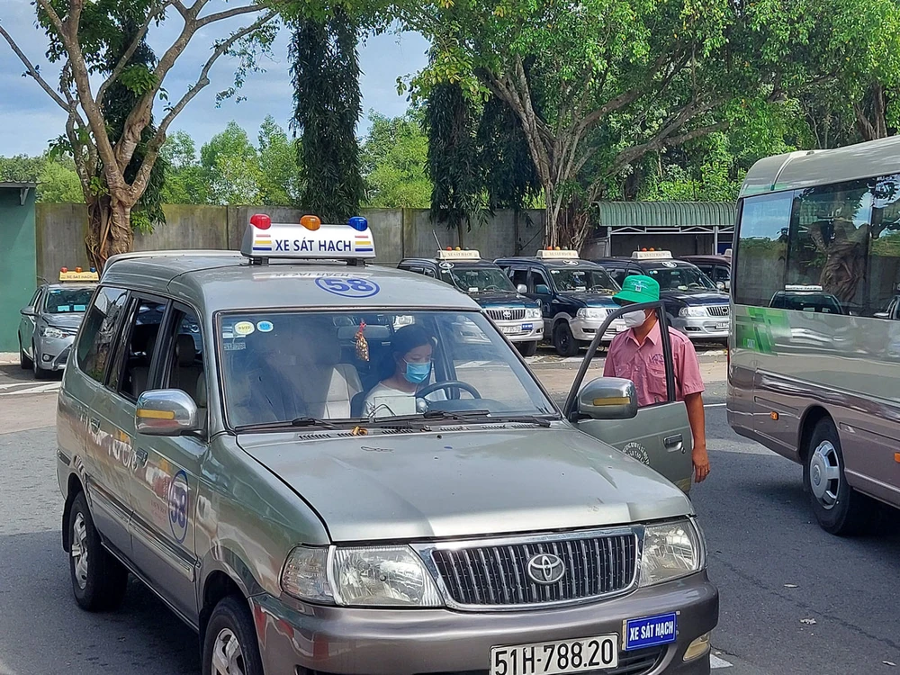 Hiệp hội Vận tải ô tô Việt Nam đã có văn bản gửi Bộ LĐ-TB&XH đề nghị không đổi tên như đề nghị của Tổng cục Giáo dục nghề nghiệp. Ảnh: THY NHUNG Hiệp hội Vận tải ô tô Việt Nam đã có văn bản gửi Bộ LĐ-TB&XH đề nghị không đổi tên như đề nghị của Tổng cục Giáo dục nghề nghiệp. Ảnh: THY NHUNG