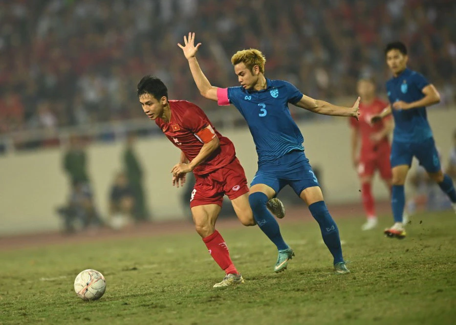 Đội trưởng Theerathon, cầu thủ mà HLV Park Hang-seo ngại nhất và cảnh giác nhất nhưng cuối cùng vẫn bị cầu thủ này tung ra hai đường chuyền quyết định. Ảnh: HẢI THỊNH