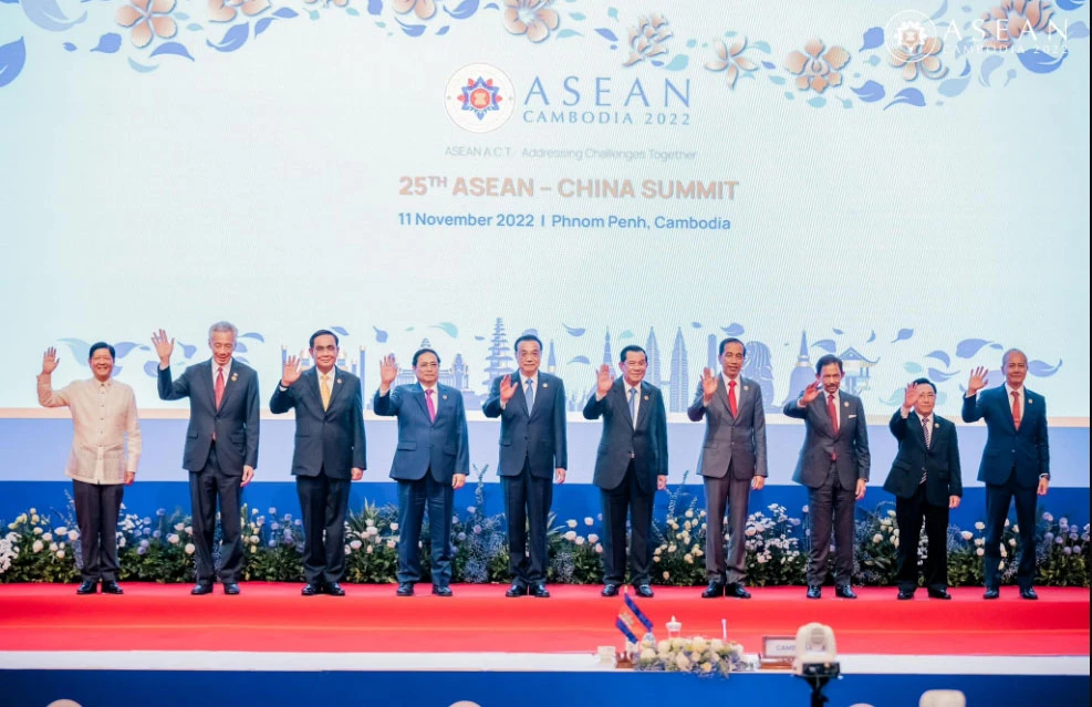 Hội nghị cấp cao ASEAN - Trung Quốc tại Campuchia vào tháng 11-2022. Ảnh: Bộ Ngoại giao và hợp tác quốc tế Campuchia