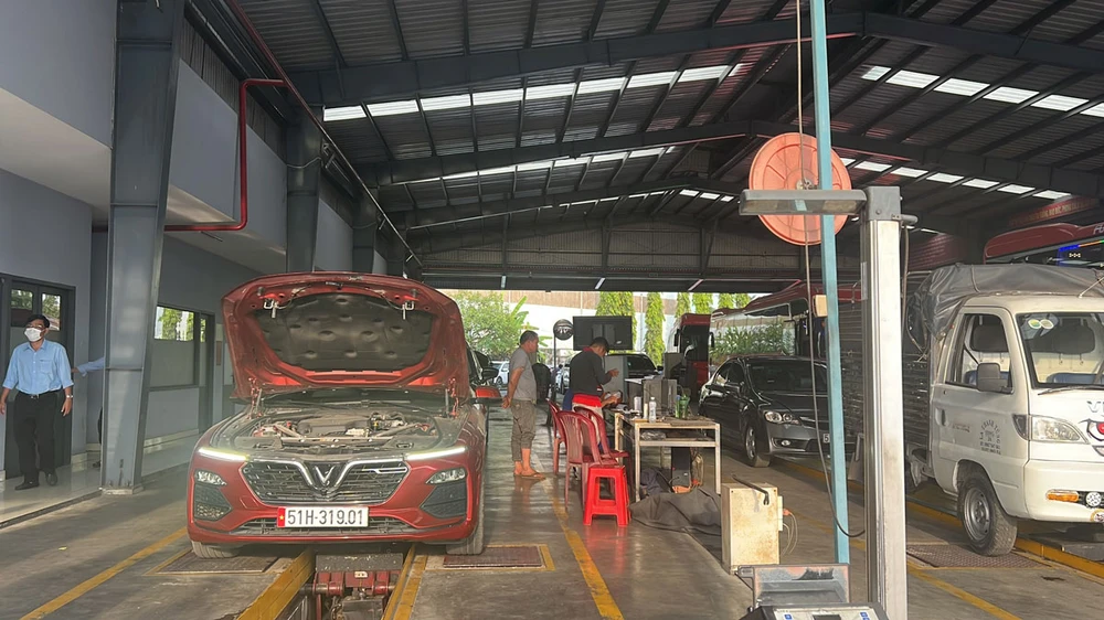 Việc miễn kiểm định lần đầu và giãn chu kỳ kiểm định định kỳ sẽ giúp giảm tải cho các trung tâm kiểm định đang bị quá tải hiện nay. Ảnh: ĐT