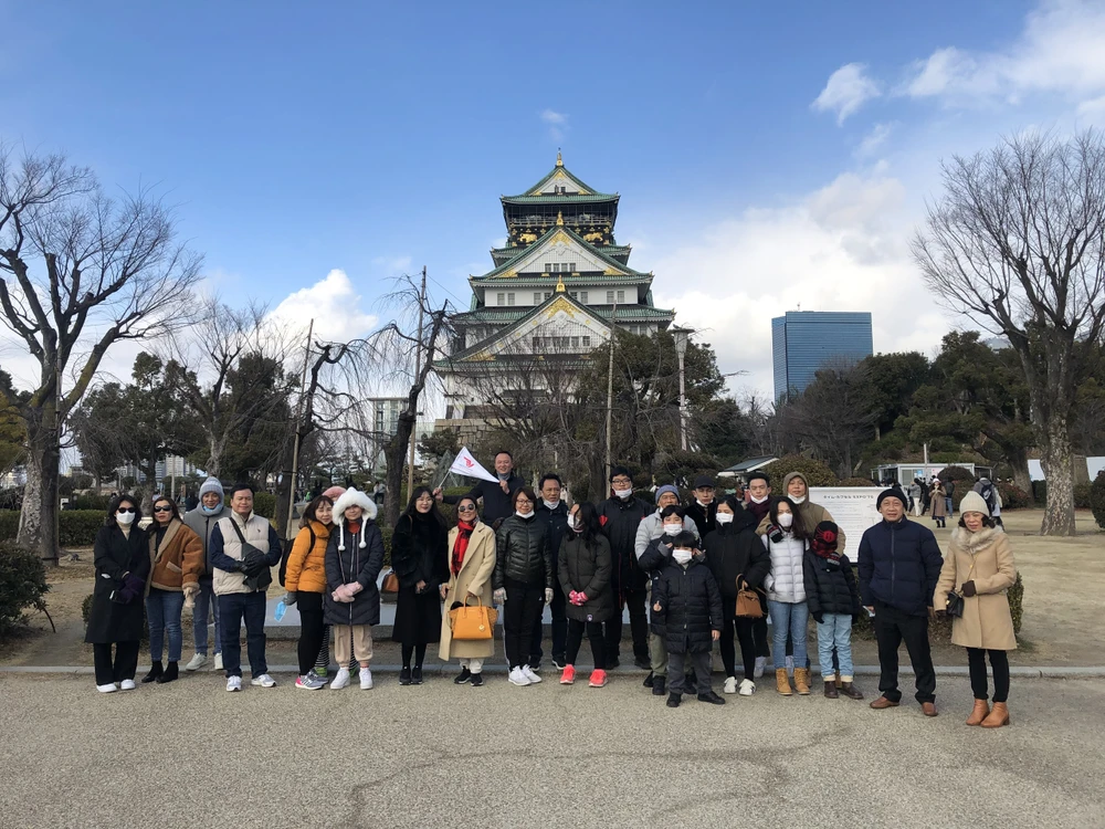 Một số tour du lịch nước ngoài như Nhật Bản, Đài Loan, Hàn Quốc, Thái Lan… dường như đã kín chỗ. Ảnh: THU TRINH