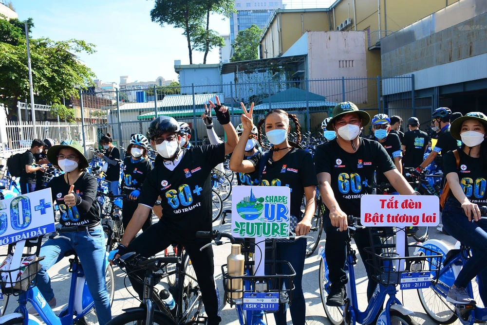 Ngành điện kêu gọi khách hàng hưởng ứng chiến dịch giờ Trái đất năm 2022. Ảnh: EVNHCMC