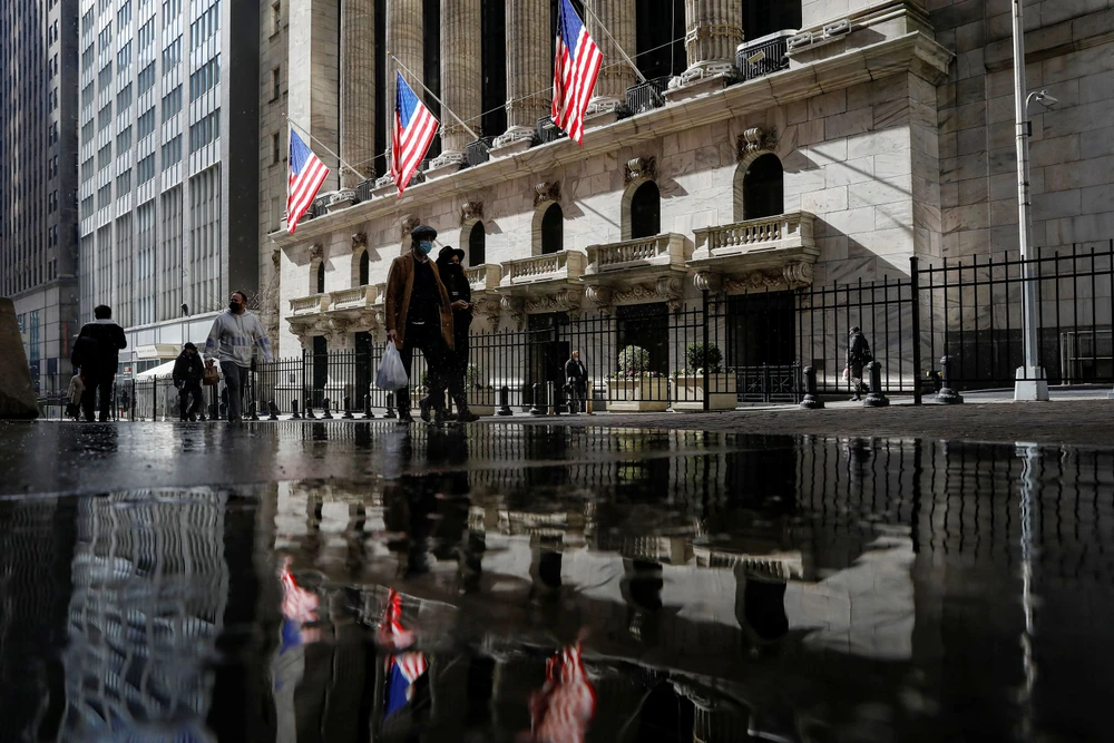 Tòa nhà của Sàn giao dịch chứng khoán New York ở TP New York ngày 20-3. Ảnh: CNN