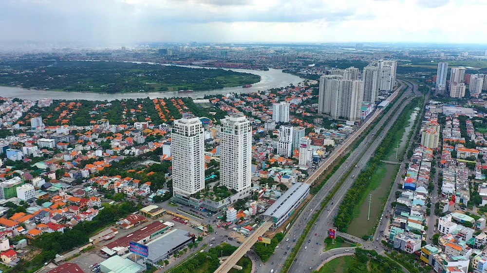 Đa số dự án nhà ở thương mại tại TP Thủ Đức đều được đưa vào sử dụng trên 10 năm nhưng số lượng căn hộ “nợ” sổ hồng còn rất lớn. Ảnh: NGUYỄN TIẾN