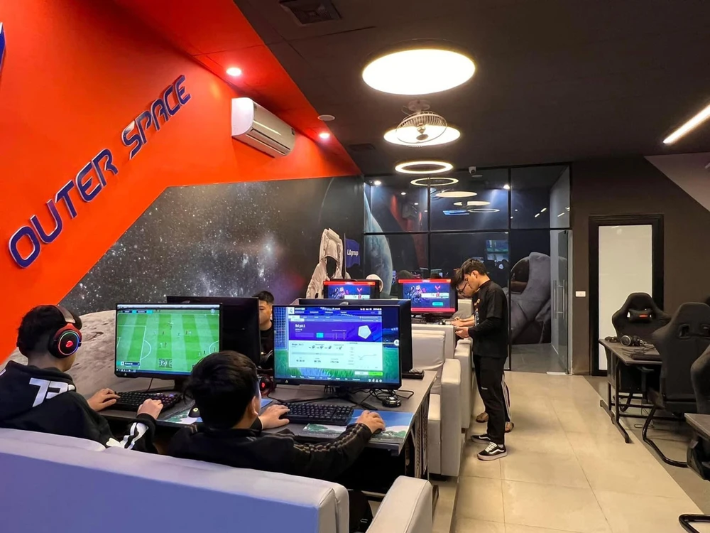 Bộ Tài chính muốn áp dụng thuế tiêu thụ đặc biệt đối với dịch vụ game online để điều hướng tiêu dùng. Ảnh: THU HÀ