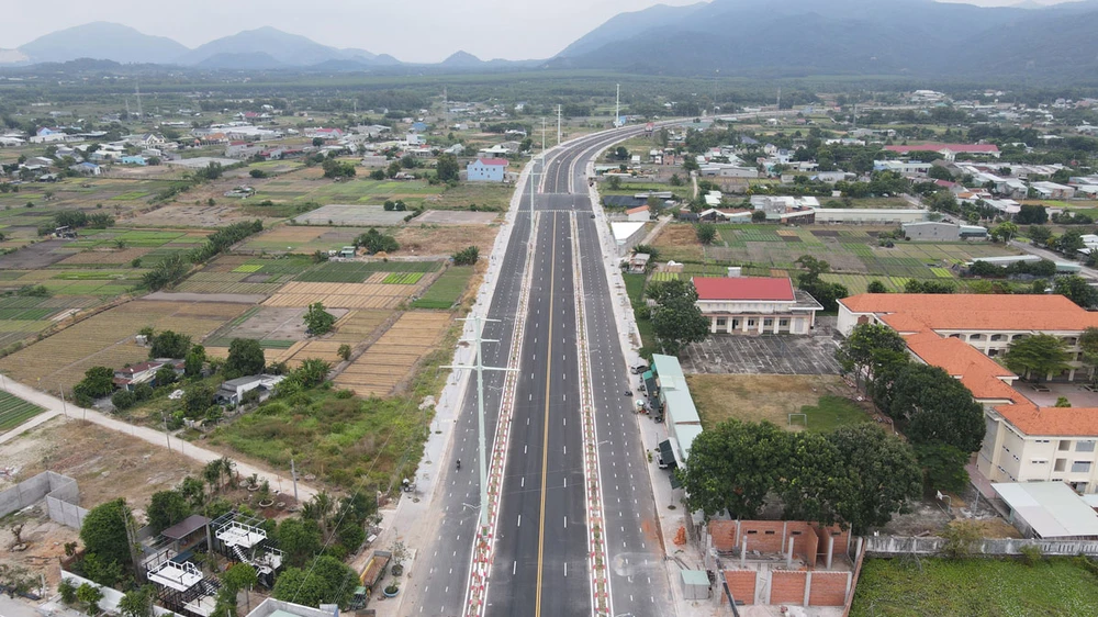 Tuyến tránh Quốc lộ 56 đoạn qua TP Bà Rịa.Ảnh: TRÙNG KHÁNH